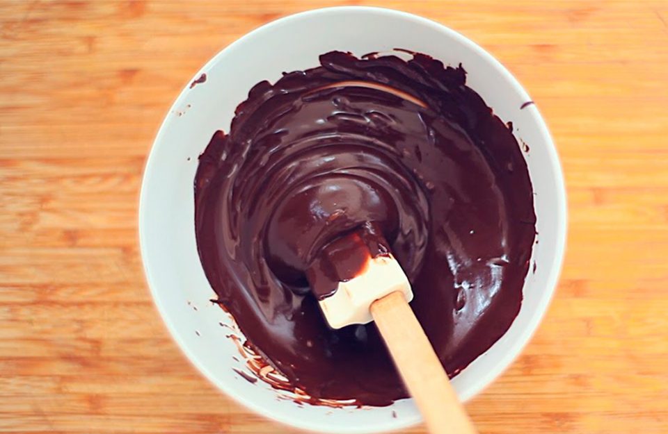 Como derreter o chocolate no microondas