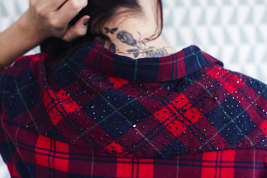 look_ootd_dani_danielle_noce_camisa_xadrez_vermelho_luigibertolli_calca_forever21_mochila_acessorize_poa_azul_sapato_wishin