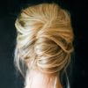 3 tutoriais de penteado para esse sábado à noite