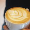 10 opções de cafés para pedir na cafeteria