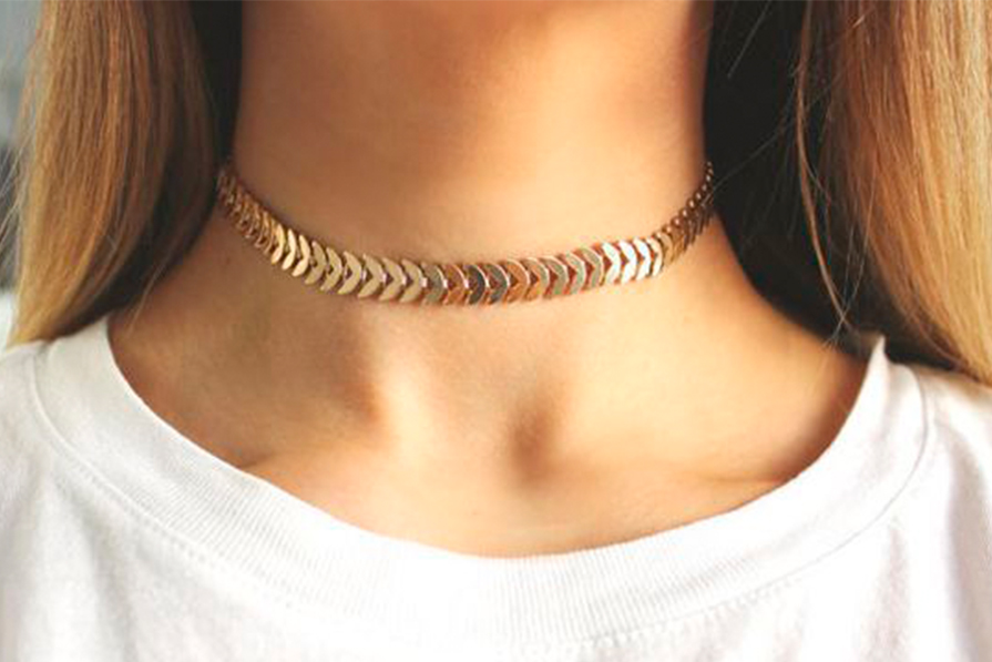 Choker diferentona!