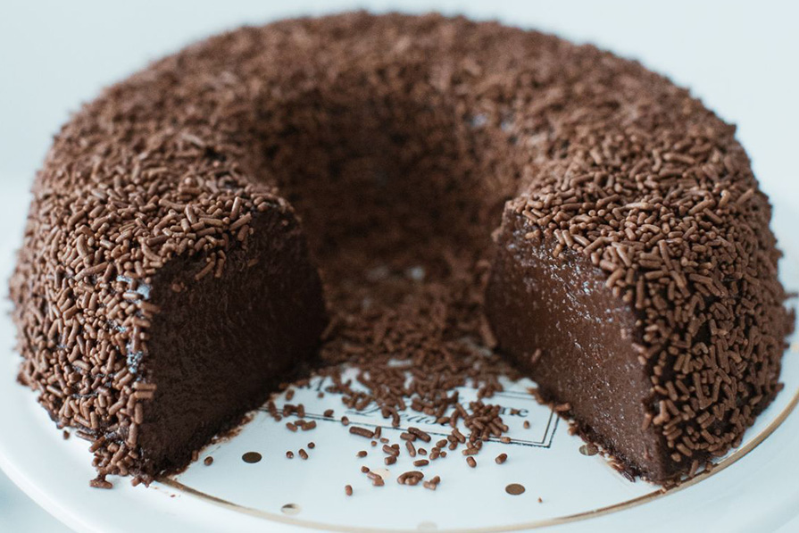 bolo-brigadeirao-dani-noce-receita-nestle-moca-imagem-destaque