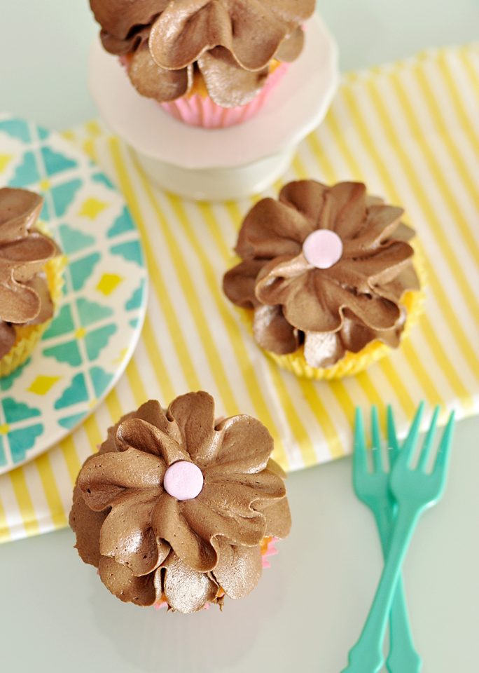 cupcake-de-amendoas-e-cacau-cupcakeando-juliana-morgado-ickfd3