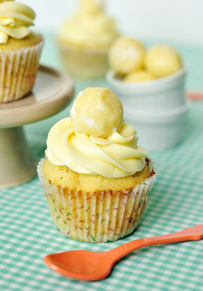 cupcake-de-baunilha-trufa-de-laranja-cupcakeando-ickfd-2