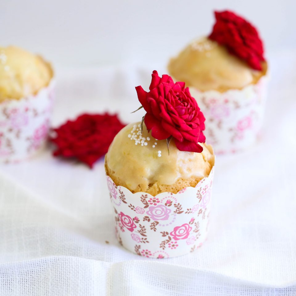 cupcake-morango-rosas-sem-gluten-lactose-marianamuniz-ickfd4