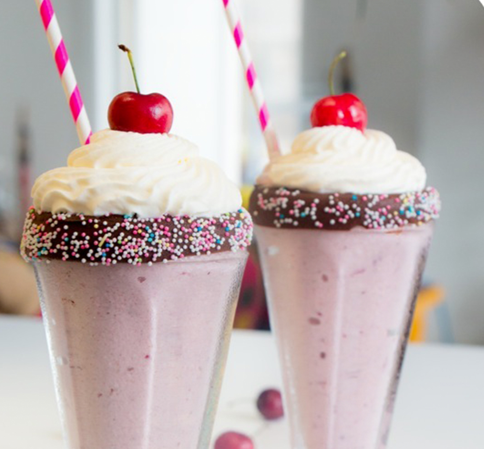 Milkshake de Banana e Frutas Vermelhas Sem Sorvete