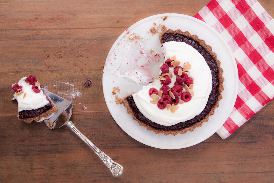 receita-como-fazer-torta-natal-frutas-vermelhas-framboesa-chantilly-amendoas-ickfd-7