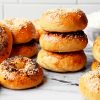 Bagel: conheça a história e onde encontrar esse clássico nova-iorquino