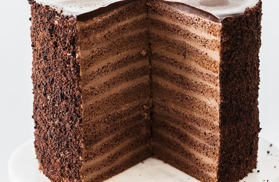 bolo-23-camadas-de-chocolate-receita-dani-noce-imagem-destaque