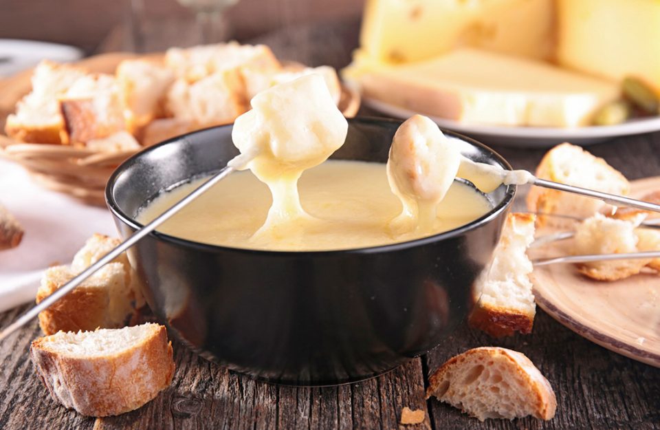 5 restaurantes em Zurique para você comer fondue tradicional