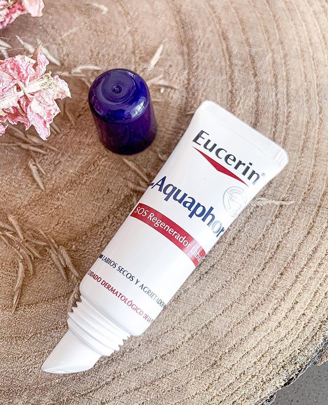 Aquaphor labial Eucerin: o segredo contra lábios ressecados