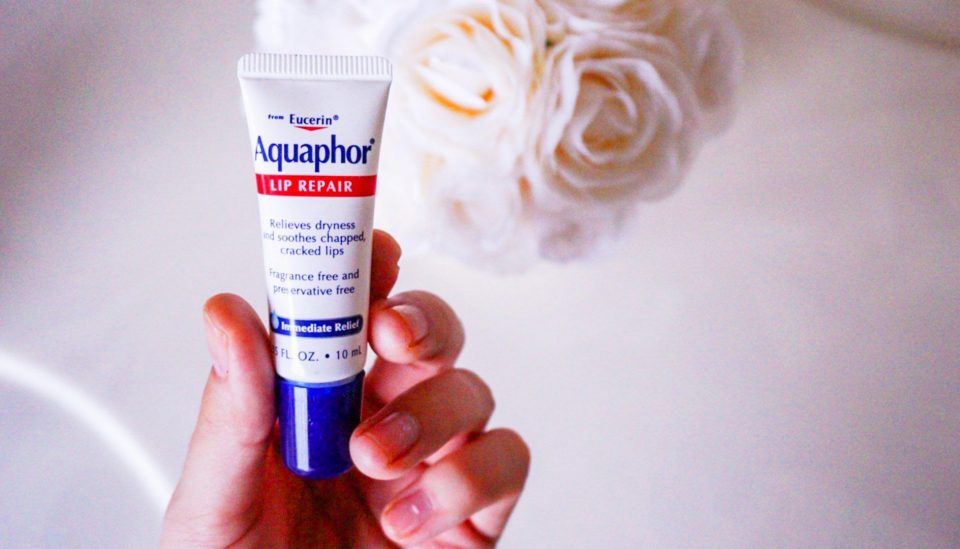 Aquaphor labial Eucerin: o segredo contra lábios ressecados