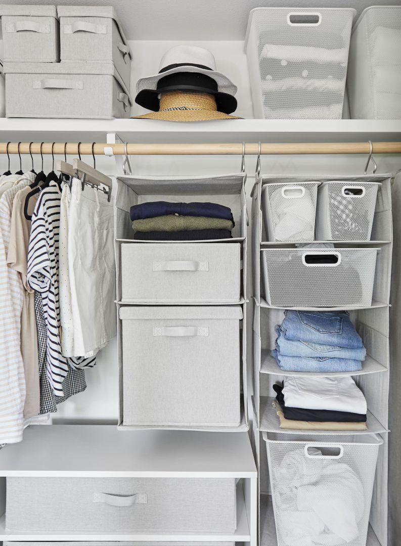 Como organizar o guarda-roupa: 9 dicas para deixar o dia mais prático
