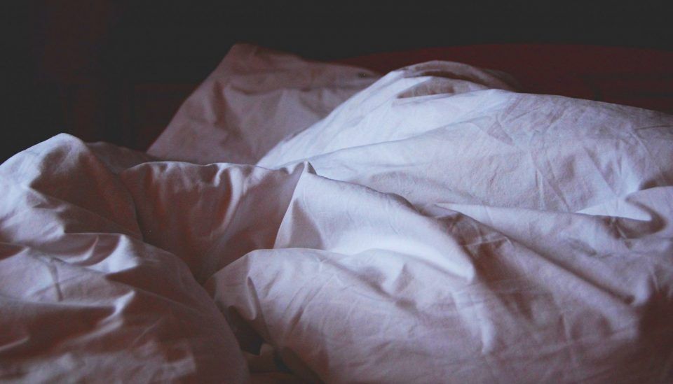Dormir melhor: 10 dicas essenciais para ter o sono dos deuses