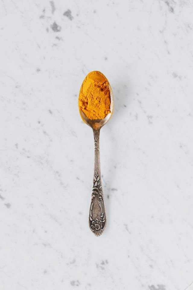 Golden Milk ou Leite Dourado: faz bem ou é mais uma moda alimentar?