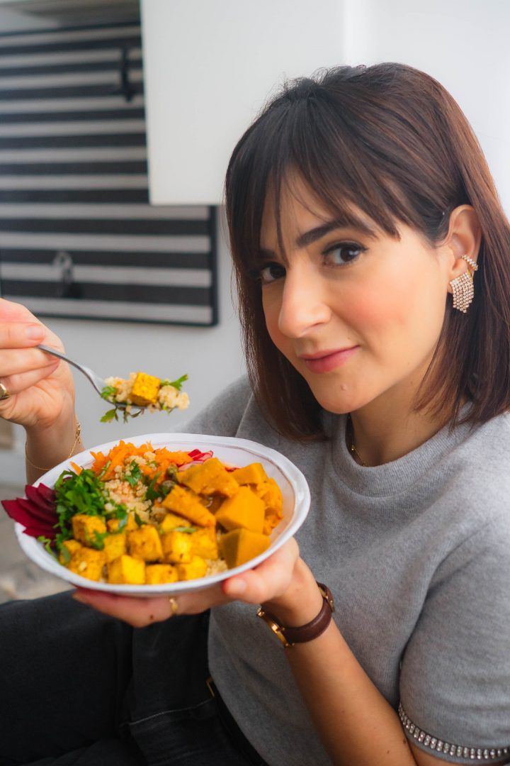 Poke vegetariano com tofu e quinoa