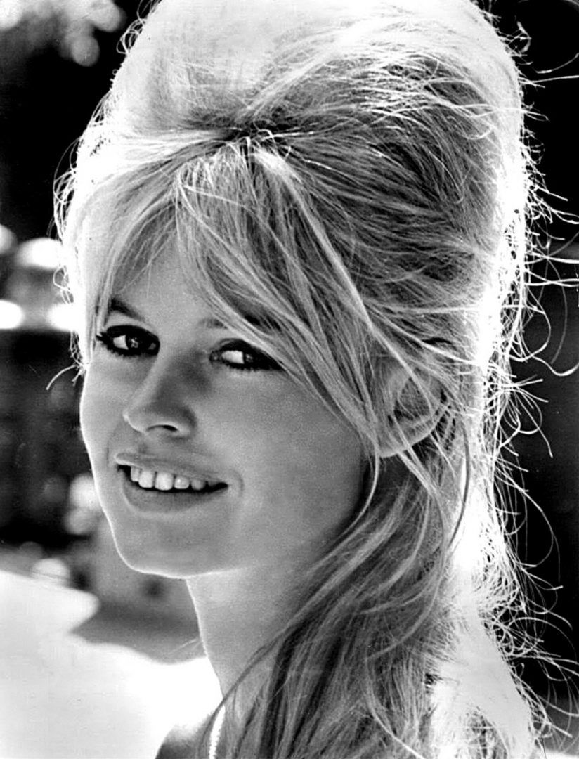 Brigitte Bardot: sexy e confortável ao mesmo tempo é possível e inspirador