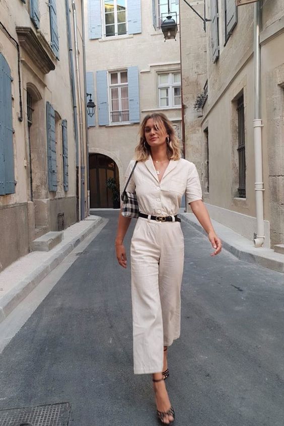 Calça pantalona: conforto e elegância em uma peça coringa