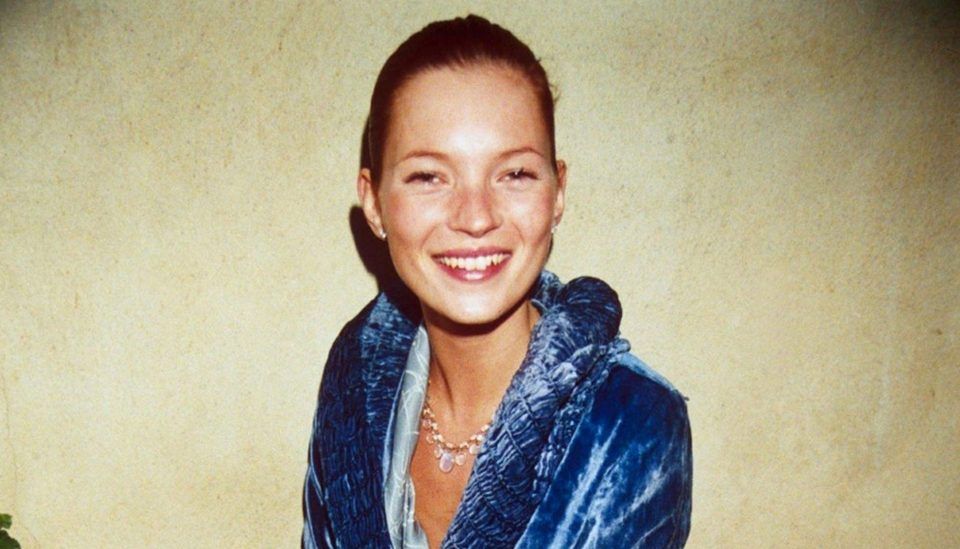 Kate Moss + veludo: ideias de looks maravilhosas para inspirar