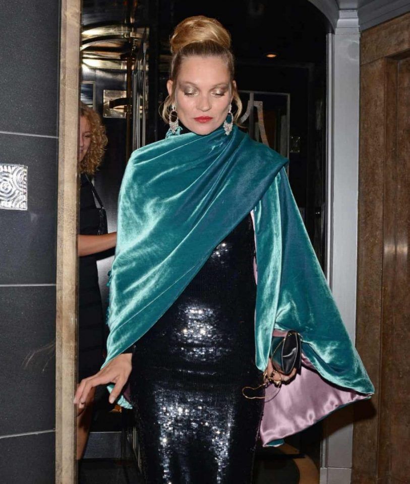 Kate Moss + veludo: alguns looks para nos inspirar